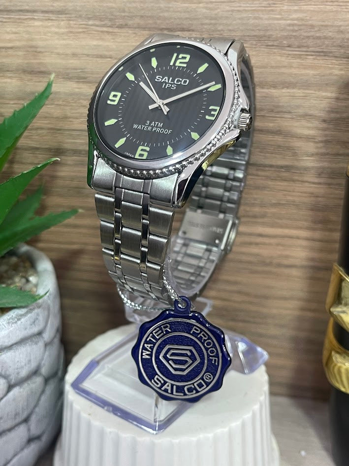 RELOJ SALCO PLATEADO CUATRO NUMEROS FLUORECENTES