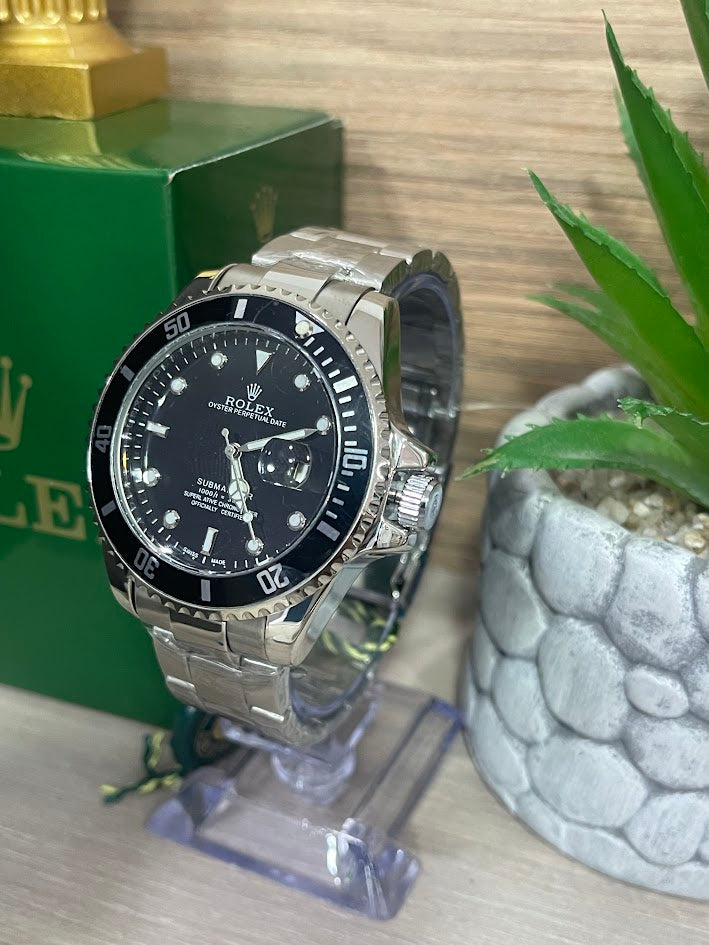 RELOJ ROLEX CABALLERO PLATEADO ARO Y FONDO NEGRO CON CALENDARIO