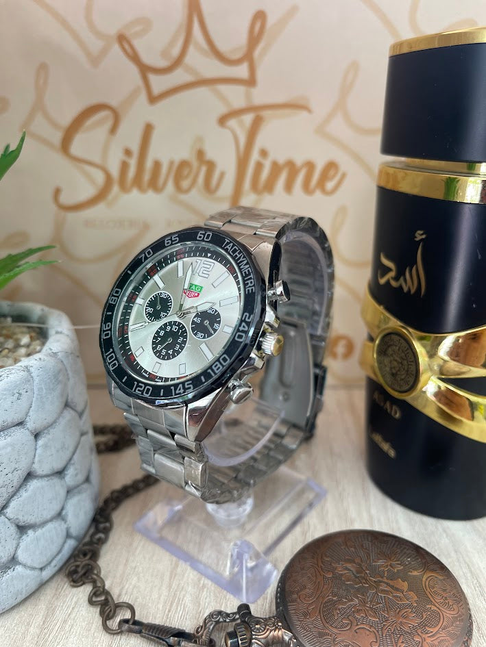 RELOJ CABALLERO CARRERA PLATEADO FONDO BLANCO ARO NUMERICO