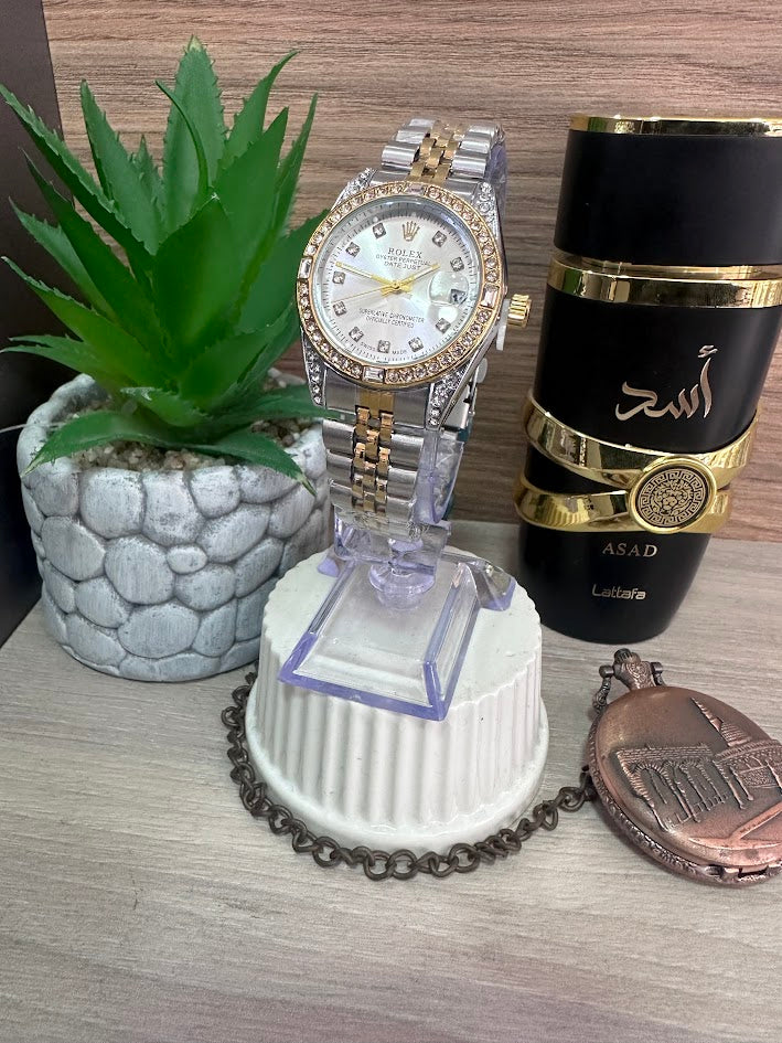 RELOJ ROLEX DAMA BICOLOR ESFERA PLATEADA ARO Y CAJA DIAMANTADOS