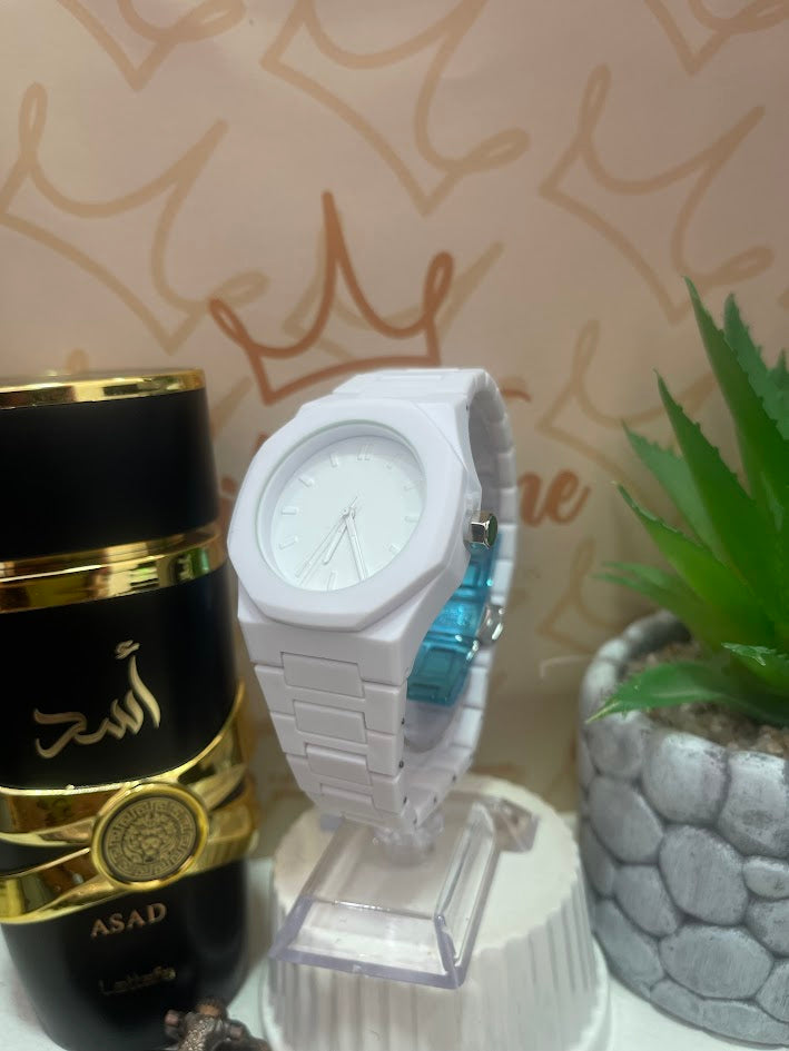 RELOJ DEPORTIVO EN ACRILICO BLANCO