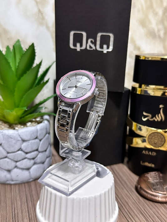 Q&Q DAMA PLATEADO ESFERA PLATEADA BORDE ROSADO
