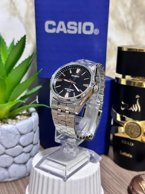 Casio Plateado Esfera Negra Detalles En Bronce