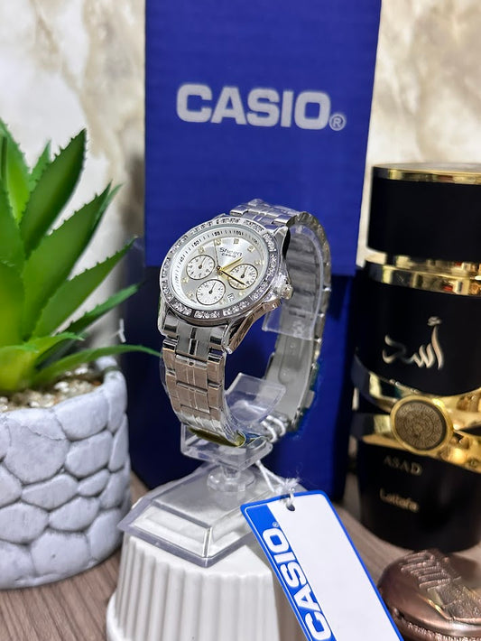 Casio Dama Plateado Diamantado Esfera Plateada