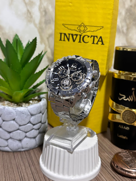 Invicta Plateado Esfera Negra AAA