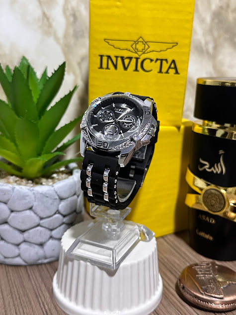 Invicta Plateado Esfera Negra Manilla Silicona Negra
