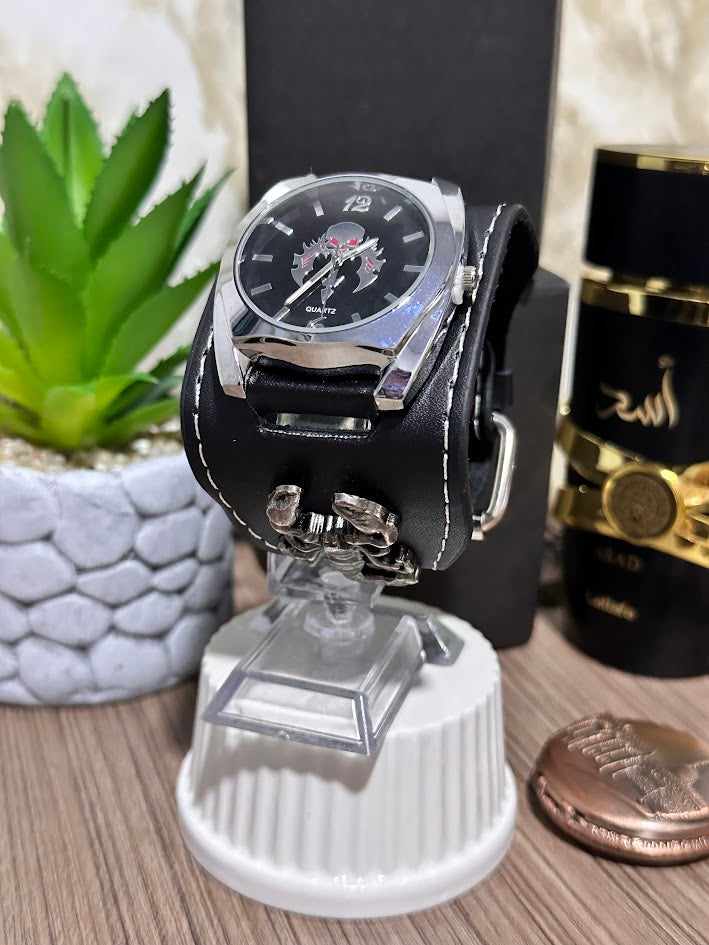 RELOJ CARABELA GOTICO TIPO CUERO- VARIOS