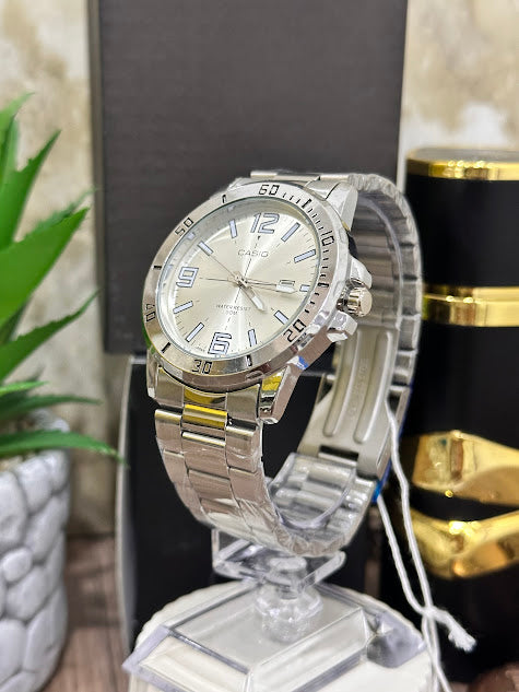Casio Plateado Esfera Plateada V2