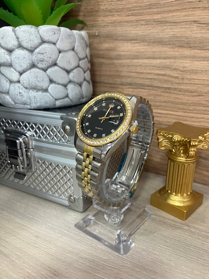 RELOJ ROLEX BICOLOR FONDO NEGRO DETALLES EN PIEDRA