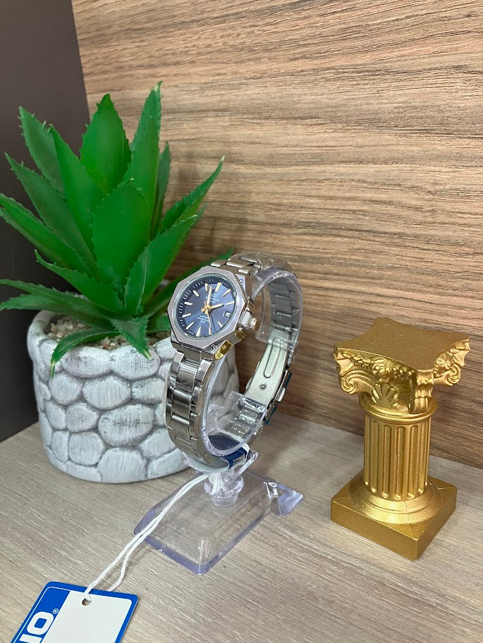 RELOJ CASIO PLATEADO FONDO AZUL