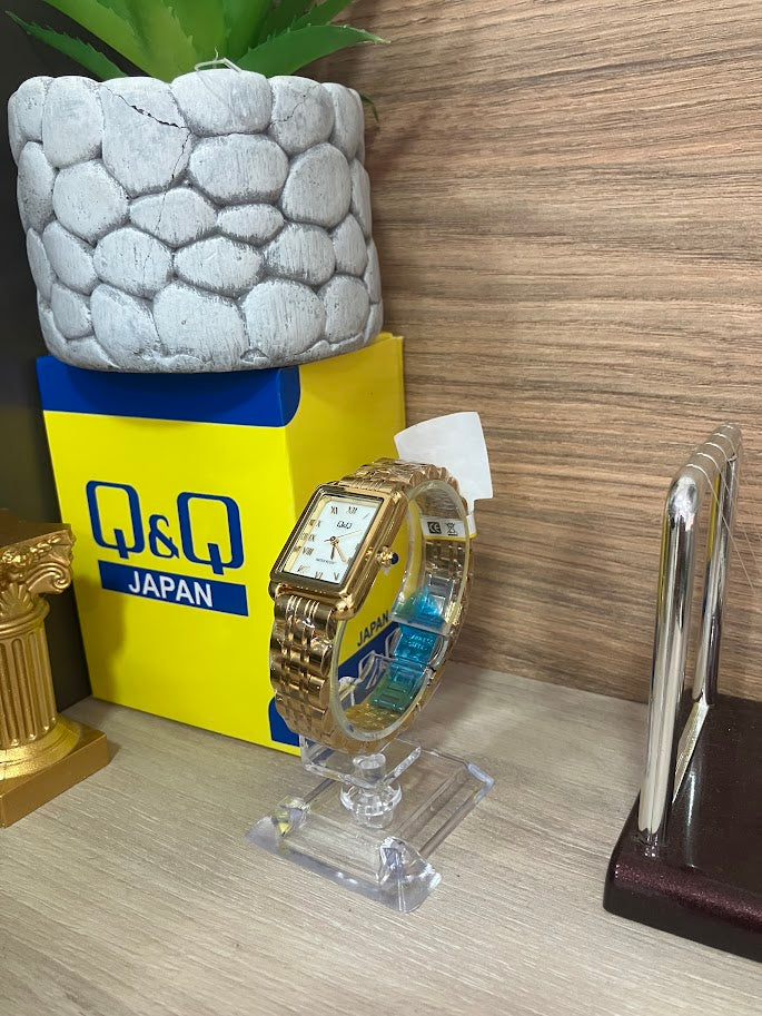 RELOJ QYQ DAMA RECTANGULAR TABLERO BLANCO NACARADO