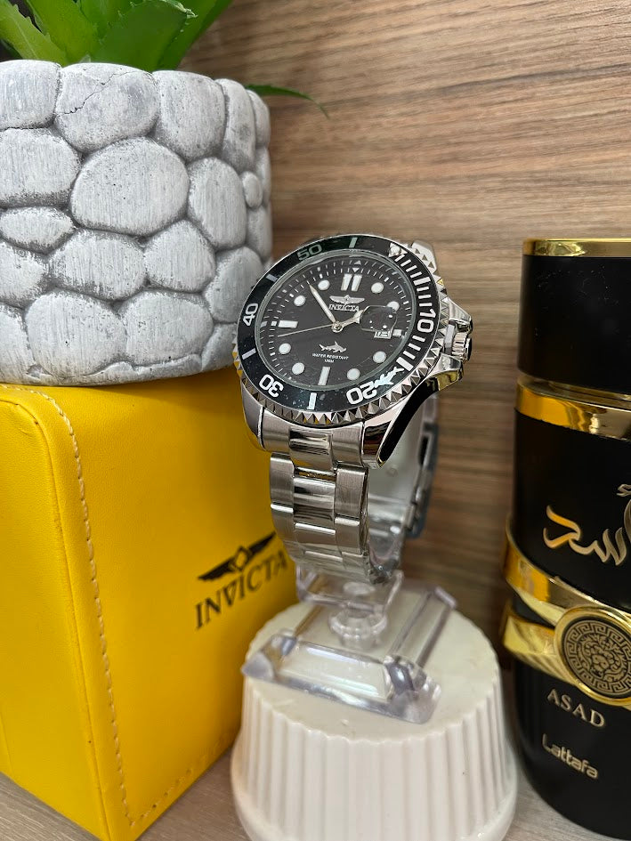 RELOJ INVITA PLATEADO FONDO NEGRO INCLUYE CAJA DE LUJO