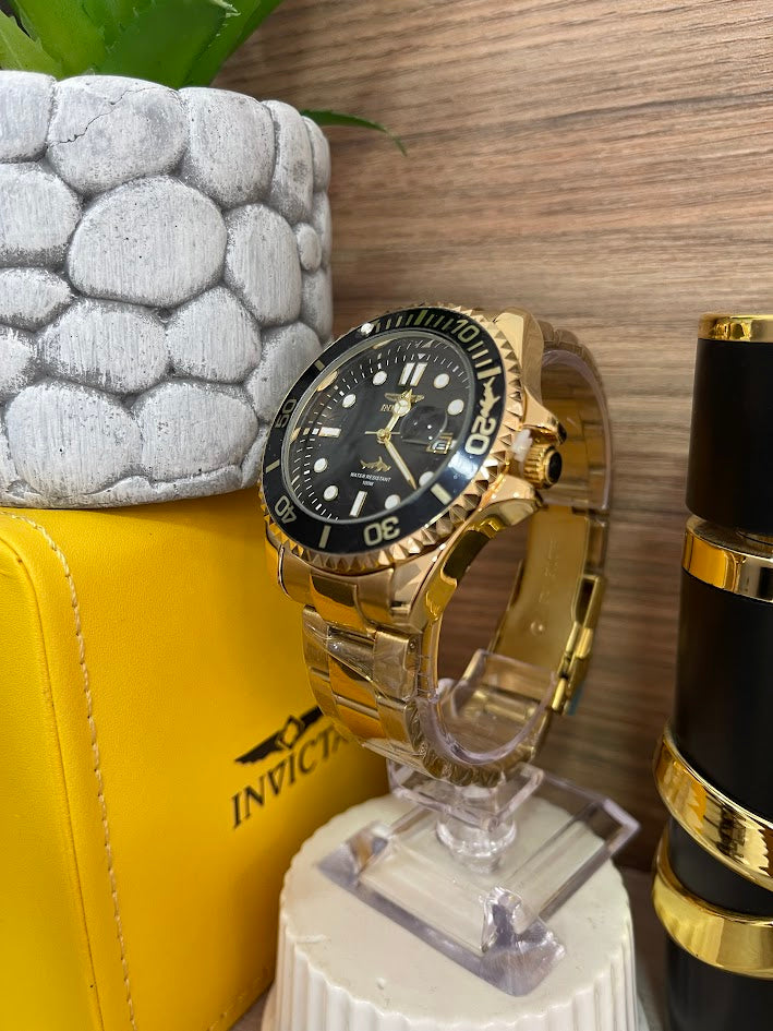 INVICTA CABALLERO DORADO Y NEGRO INCLUYE CAJA DE LUJO