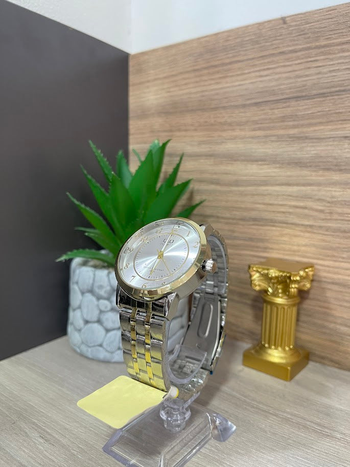 RELOJ QYQ CABALLERO NUMEROS COMPLETOS BICOLOR