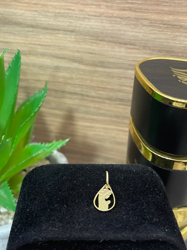 DIJE GOTA NIÑA MARIA 9X20MM ORO LAMINADO