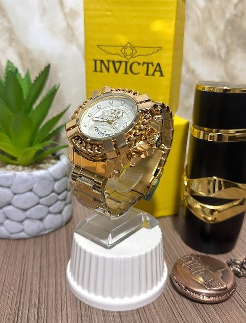 Invicta Plateado Esfera Dorada Aro Dorada Manilla Silicona Negra V7