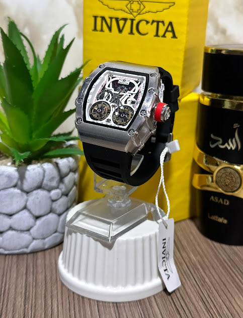 Invicta Cuadrado Plateado Manilla Silicona Negra