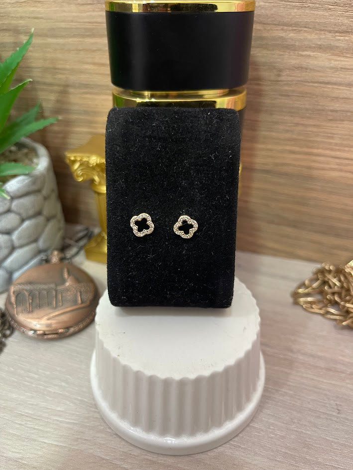 TOPO TREBOL RESINA BORDE CIRCON 8MM ORO LAMINADO