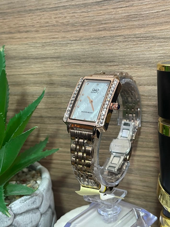 RELOJ QYQ DAMA ORO ROSA DIAMANTADO