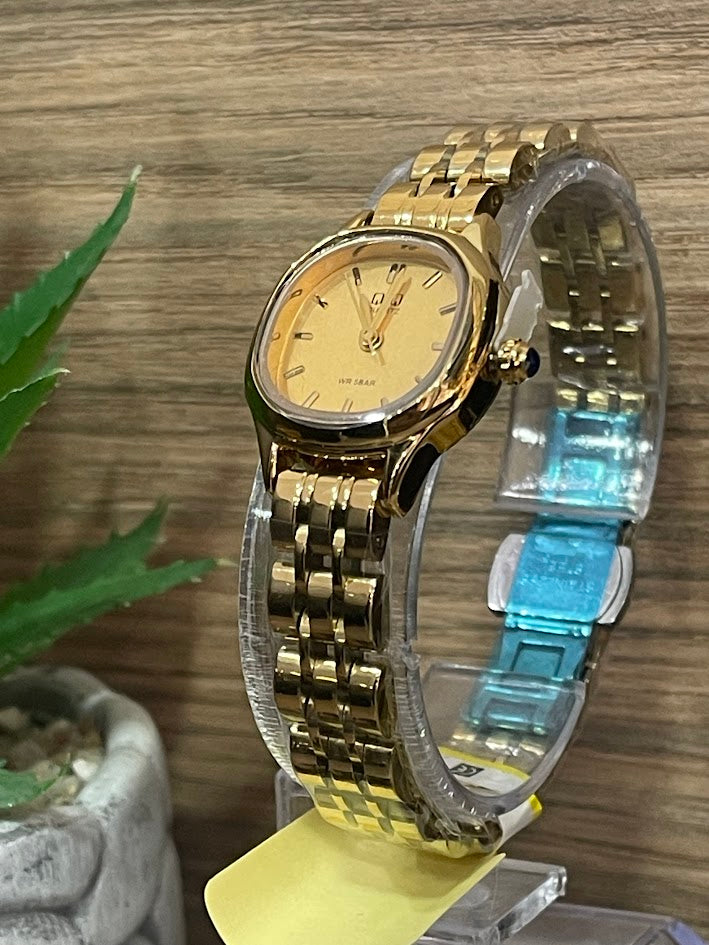 MINI RELOJ QYQ DAMA DORADO OVALADO