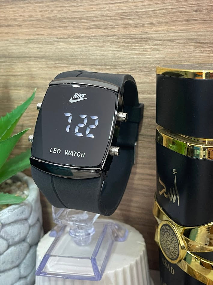 RELOJ DIGITAL NIKE NEGRO