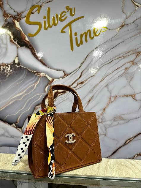 CARTERA CC MARRON INCLUYE CORREA