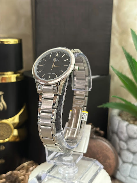 QYQ DAMA REDONDO PLATEADO FONDO NEGRO