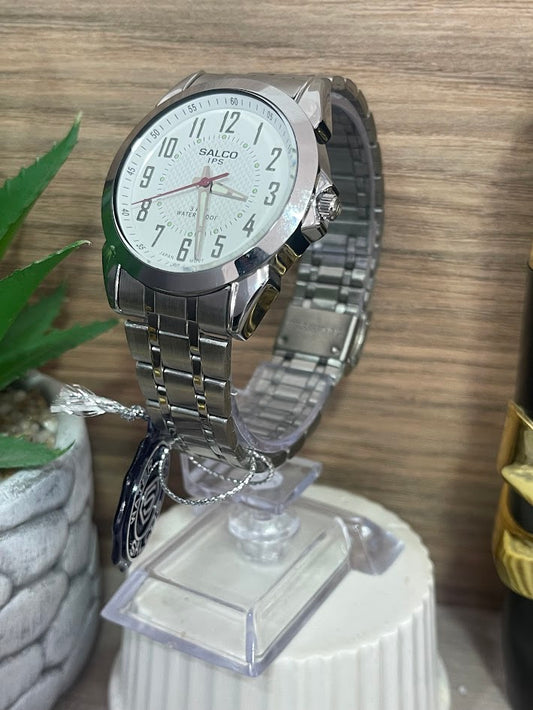 RELOJ PLATEADO ESFERA BLANCA NUMEROS NEGROS