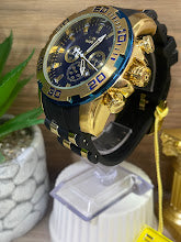 RELOJ INVICTA CABALLERO NEGRO Y DORADO DETALLES AZULES