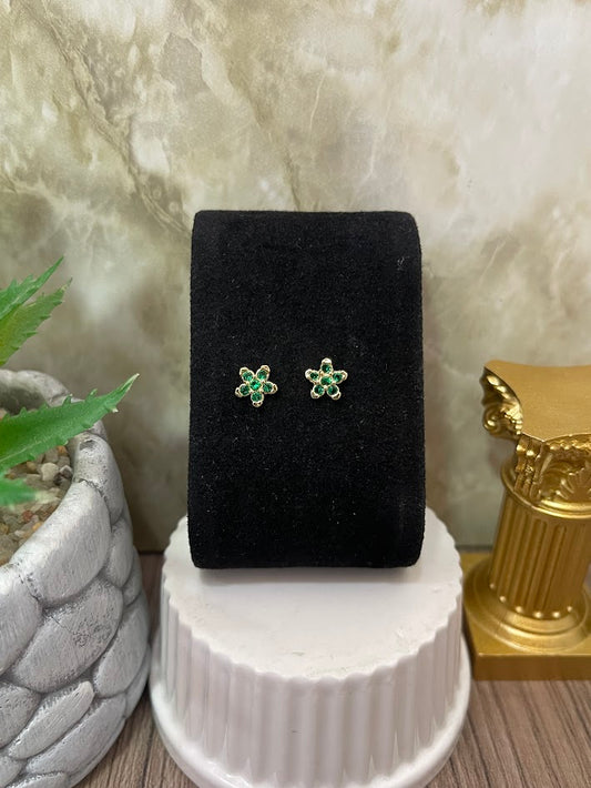 TOPO FLOR CIRCON BLANCO 7MM ORO LAMINADO