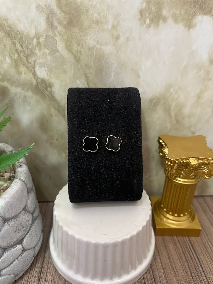 TOPO TREBOL PLANO 10MM NEGRO ORO LAMINADO