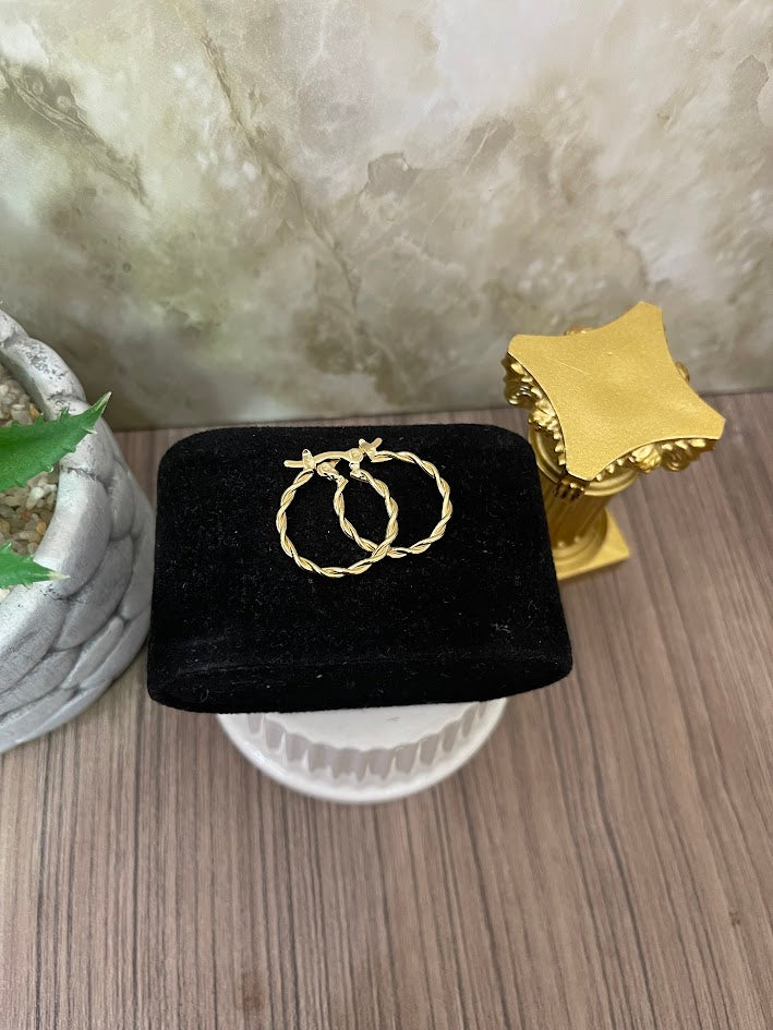 CANDONGA HILO X2 ENLAZADA 20X23MM ORO LAMINADO