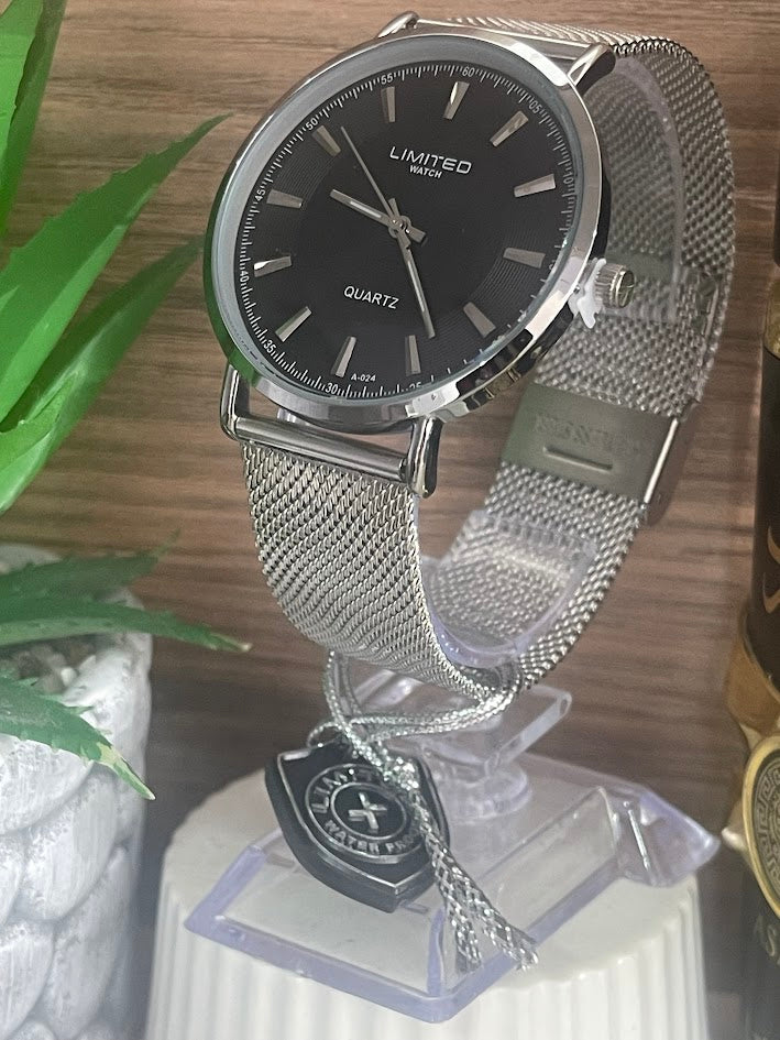 RELOJ LIMITED CABALLERO PLATEADO PLANO ESFERA NEGRA