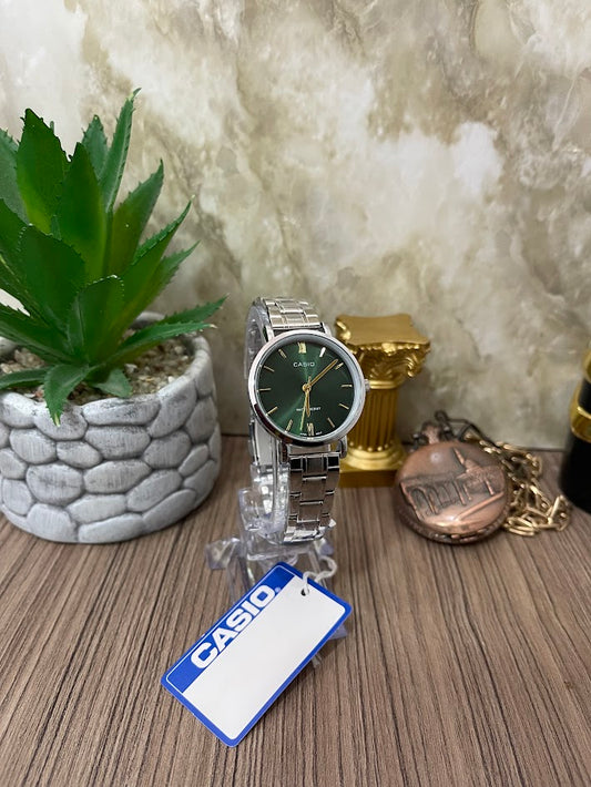 RELOJ CASIO DAMA PLATEADO FONDO VERDE