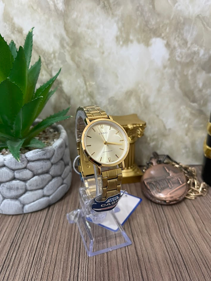 RELOJ CASIO DAMA DORADO FONDO DORADO