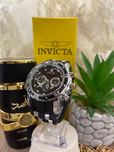 INVICTA MANILLA SILICONA NEGRA ESFERA PLATEADA