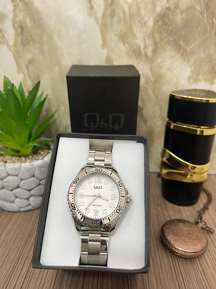 Q&Q ORIGINAL PLATEADO ESFERA BLANCA