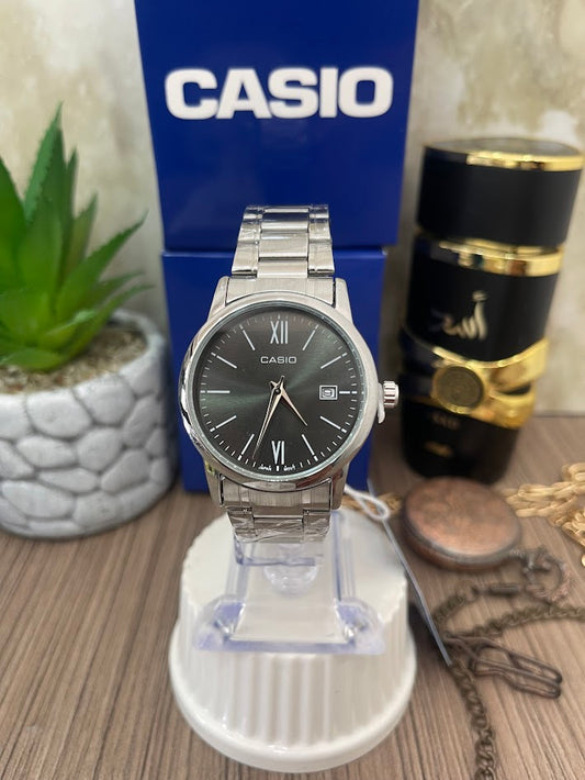 RELOJ CASIO DAMA ESFERA NEGRA NUMEROS ROMANOS CALENDARIO