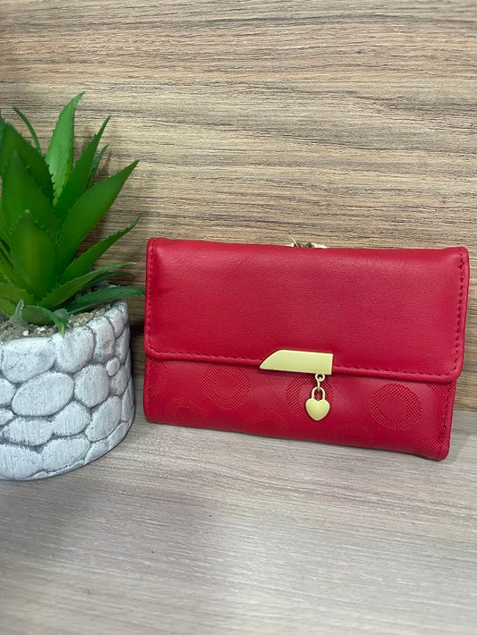 BILLETERA DAMA ROJA DETALLES DORADOS