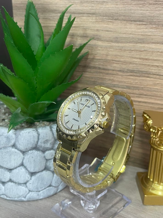 RELOJ TECHNOMARINE DAMA DORADO DETALLES EN PIEDRA FONDO PLATEADO