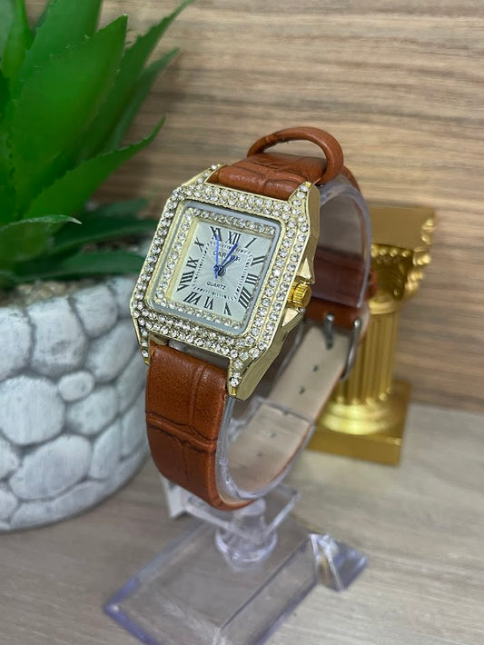 RELOJ CARTIER DAMA CAJA DORADA MANILLA DE CUERO CAFE FONDO PLATEADO