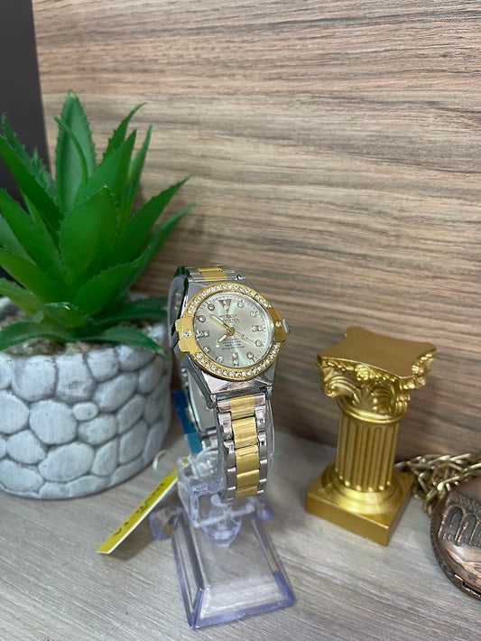 RELOJ INVICTA DAMA BICOLOR FONDO PLATEADO CON DETALLES EN PIEDRA