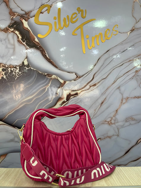 BOLSO TIPO CARTERA MIU MIU FUCSIA DOBLE CORREA