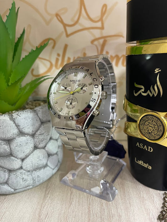 RELOJ SALCO TODO PLATEADO DETALLES DE LETRAS EN EL ARO