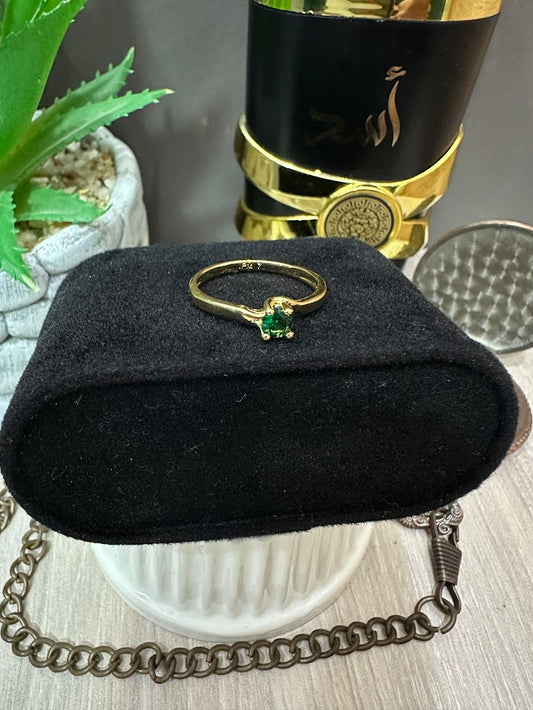 ANILLO ORO LAMINADO SOLITARIO DETALLE PIEDRA VERDE