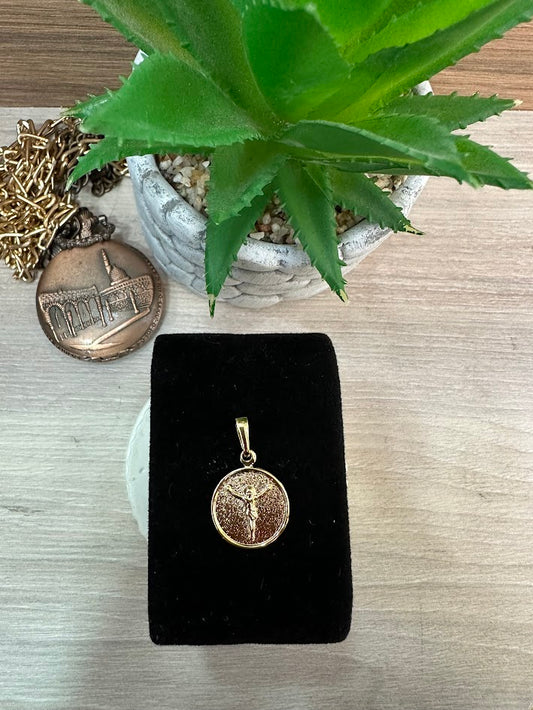 DIJE REDONDO JESUCRISTO ORO LAMINADO
