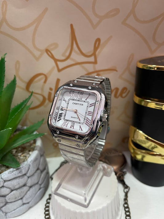 RELOJ CARTIER PLATEADO FONDO BLANCO