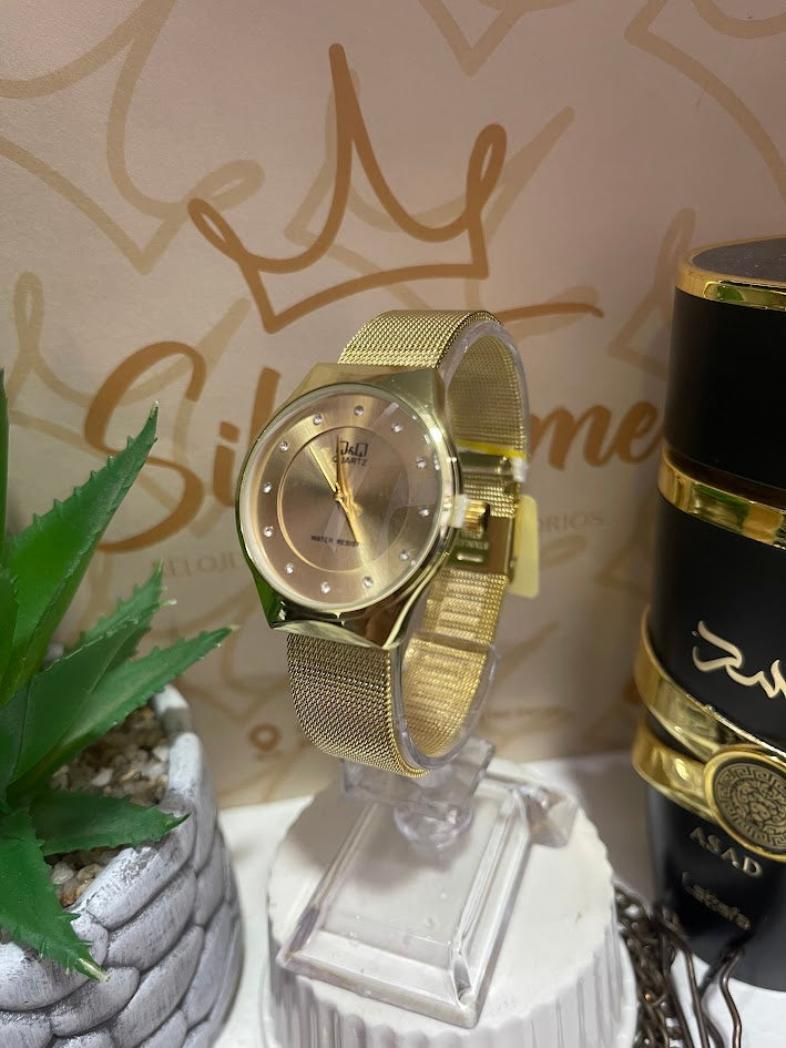 RELOJ QYQ DORADO EN MALLA