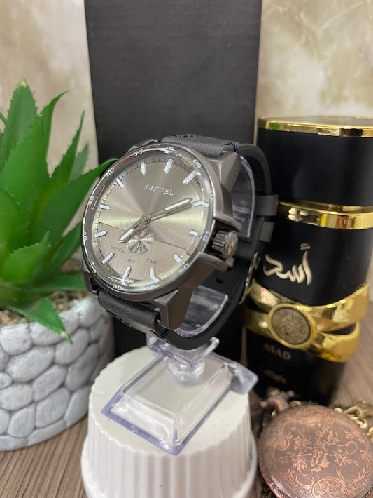 RELOJ DIESEL GRIS ESFERA SATIN MANILLA CUERO NEGRA