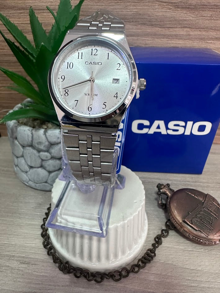 RELOJ CASIO PLATEADO ESFERA PLATEADA